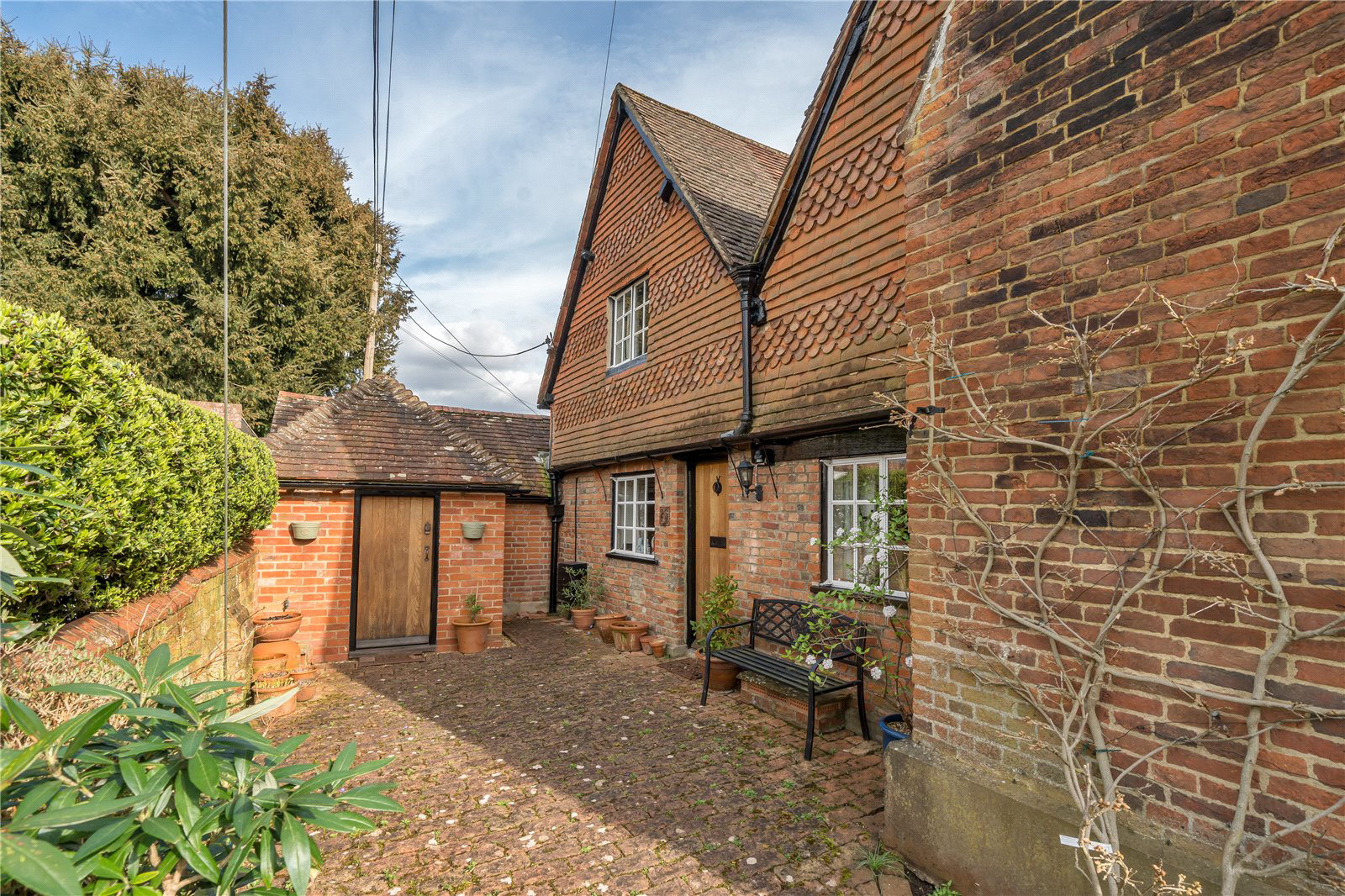 Dippenhall Street, Crondall, Farnham, Hampshire, GU10