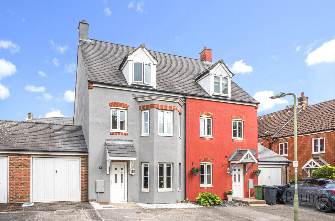 Hanbury Square, Petersfield, Hampshire, GU31