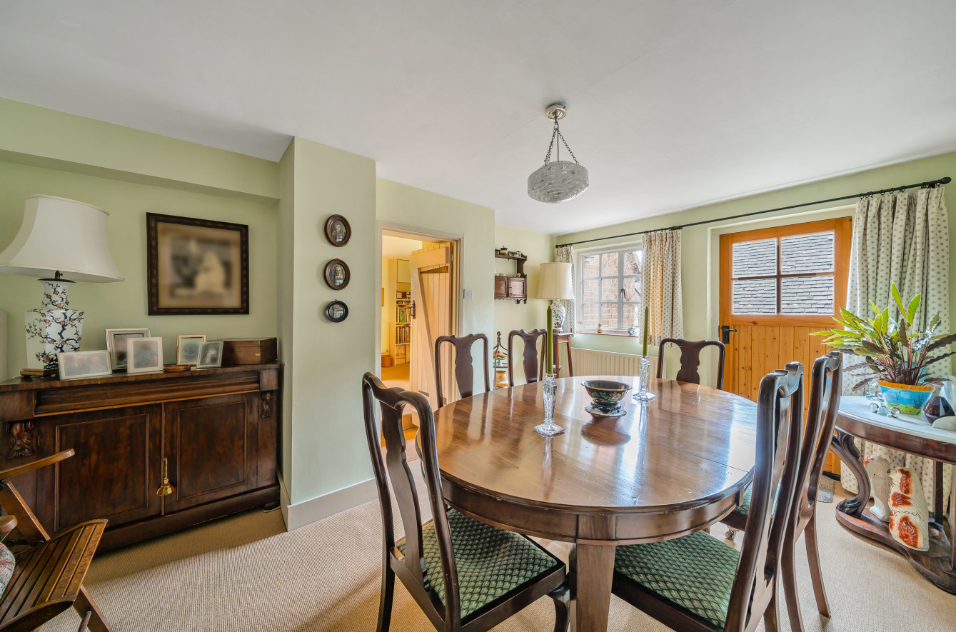 Dippenhall Street, Crondall, Farnham, Hampshire, GU10, photo 6