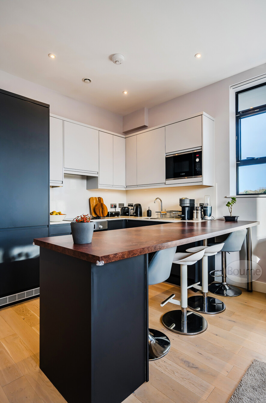 Albert Drive, Woking, Surrey, GU21, photo 13