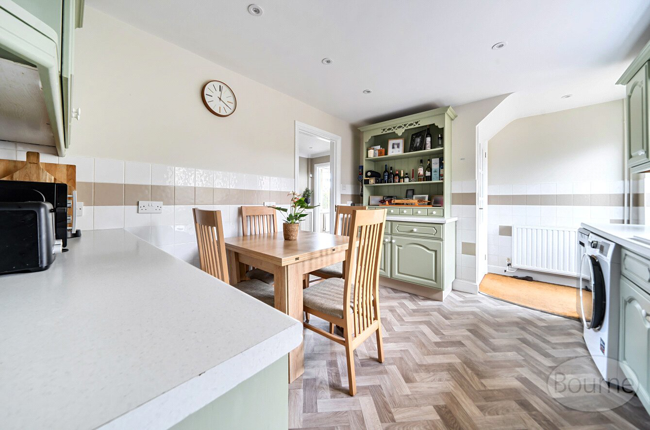 South Lane, Clanfield, Waterlooville, Hampshire, PO8, photo 4