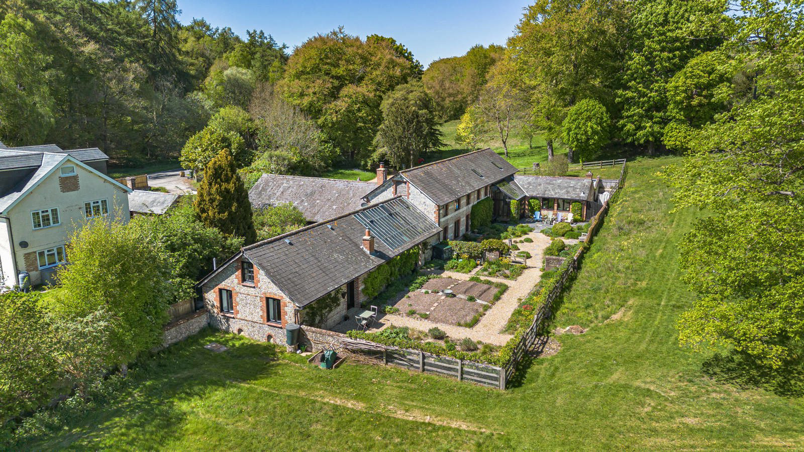 Basingstoke Road, Shalden, Alton, Hampshire, GU34, photo 21