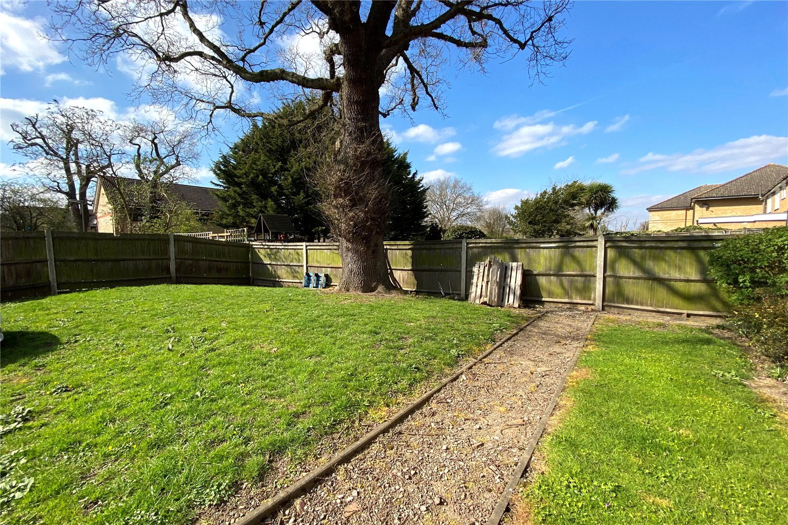 Farm Road, Esher, Surrey, KT10, photo 9