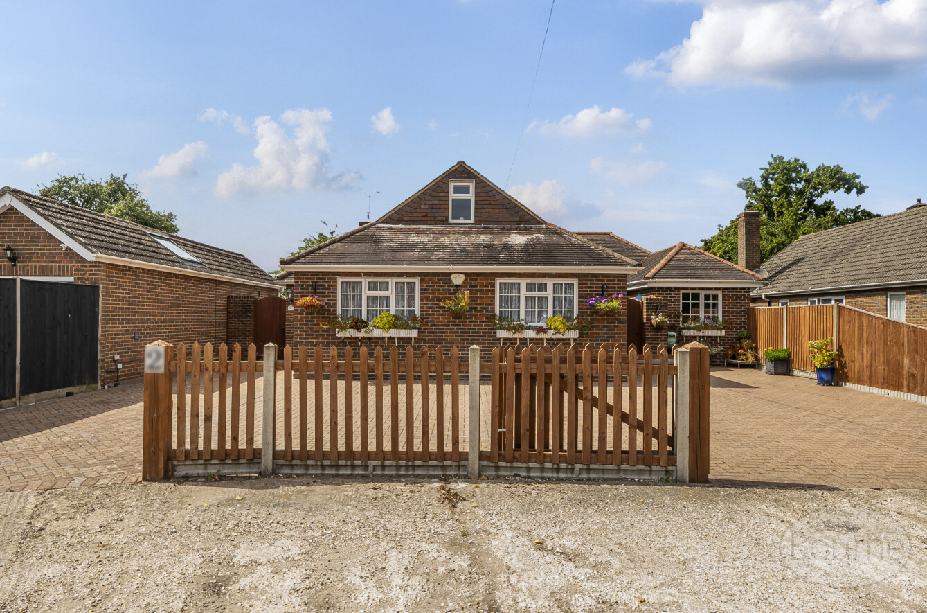 Clappers Orchard, Loxwood Road, Alfold, Cranleigh, GU6