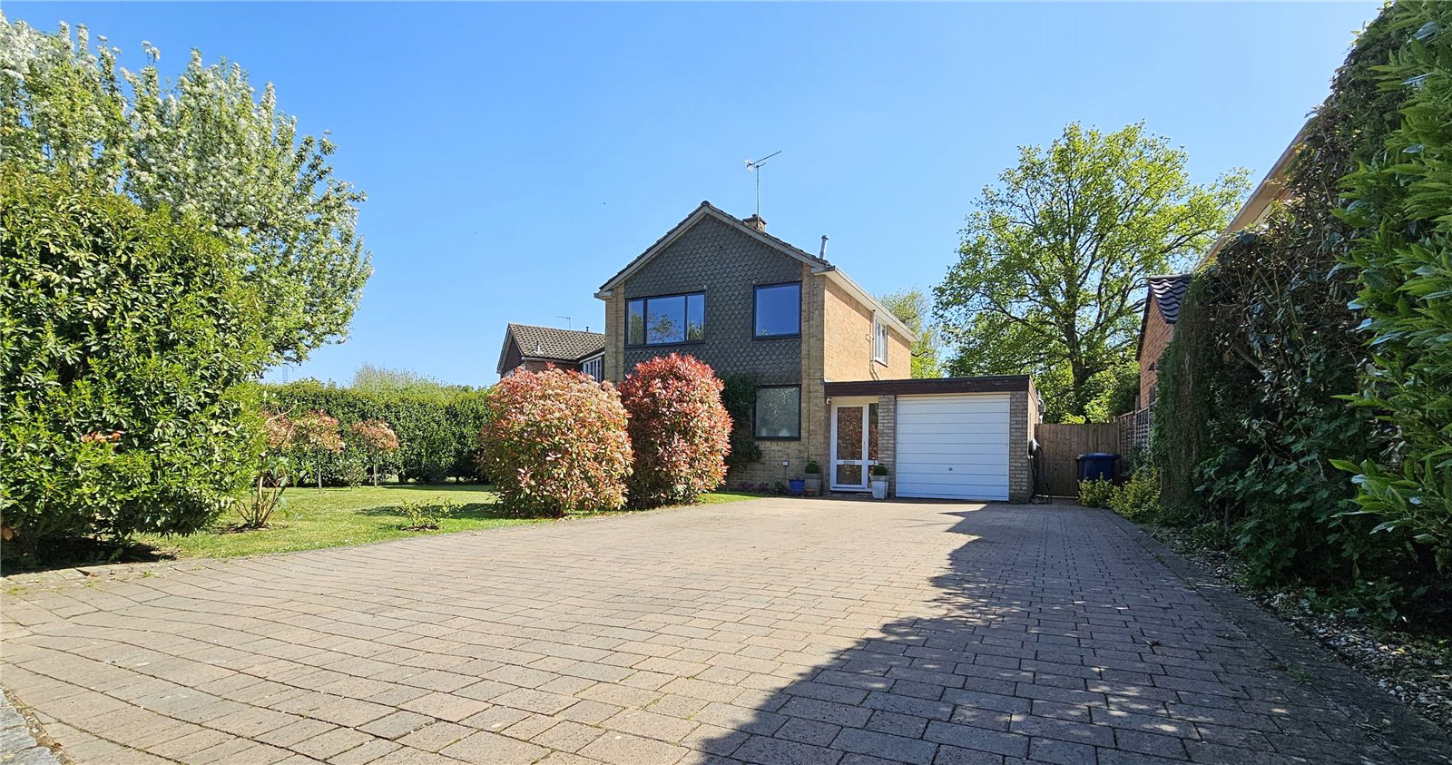 Silver Birches Way, Elstead, Godalming, Surrey, GU8