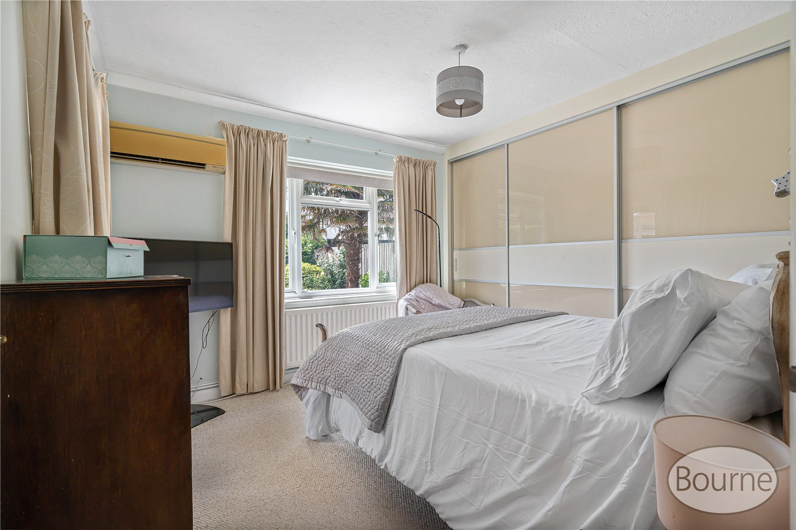 Apers Avenue, Westfield, Woking, Surrey, GU22, photo 9