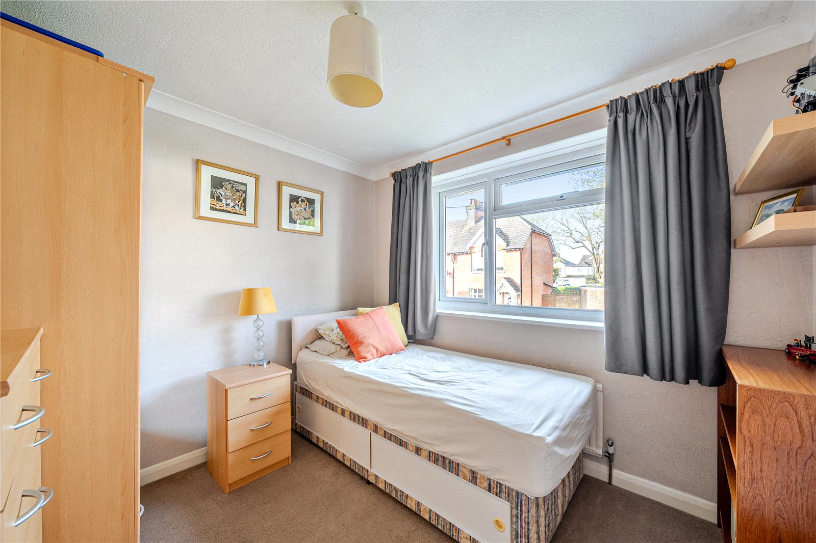 Lower Guildford Road, Knaphill, Woking, Surrey, GU21, photo 8