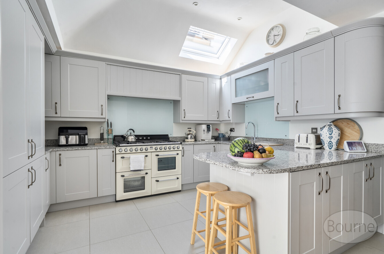 Upper Manor Road, Godalming, Surrey, GU7, photo 5