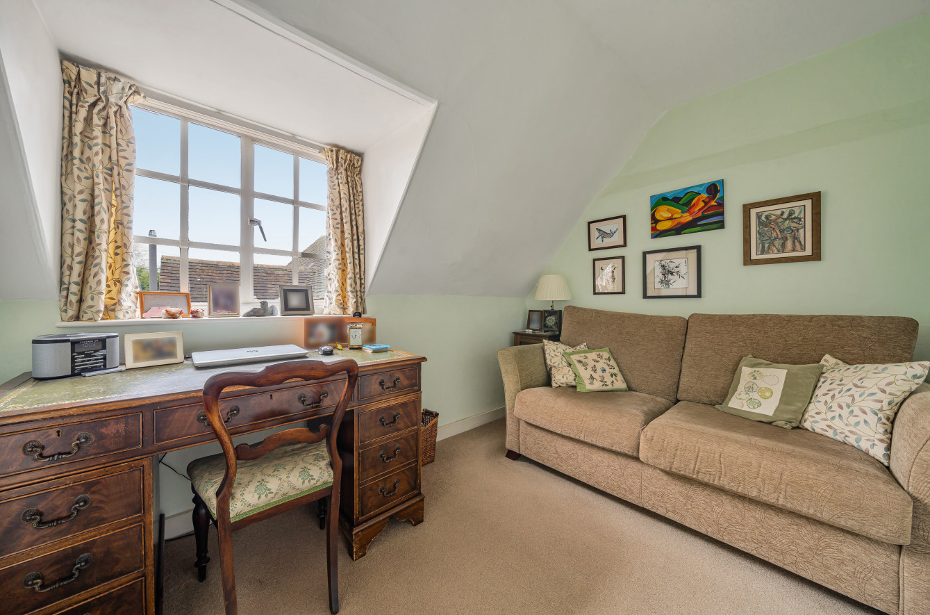 Dippenhall Street, Crondall, Farnham, Hampshire, GU10, photo 10