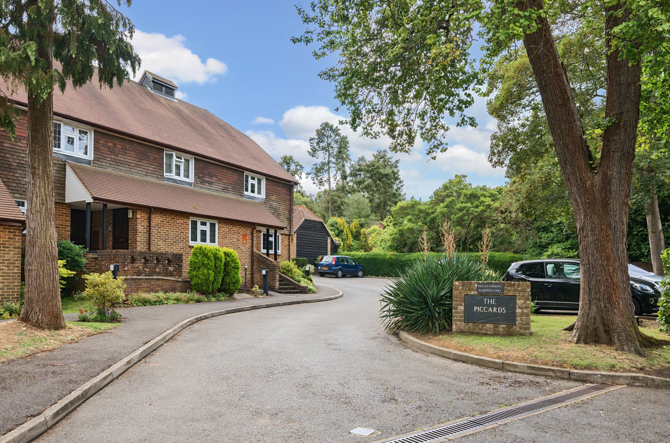 The Piccards, Chestnut Avenue, Guildford, Surrey, GU2