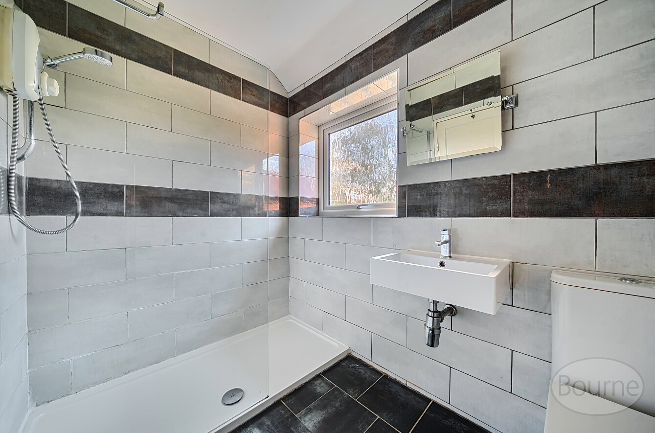 Glendale Drive, Guildford, Surrey, GU4, photo 8