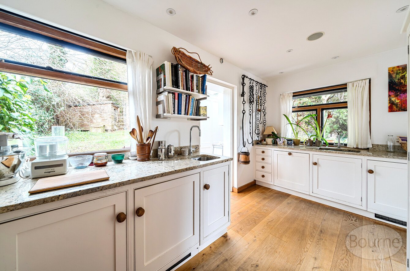 Fairmile Lane, Cobham, Surrey, KT11, photo 2
