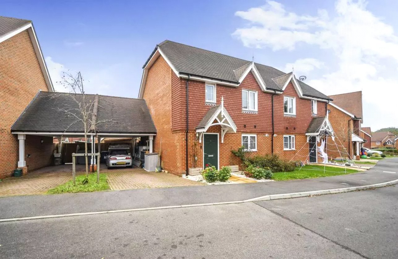 Weyburn Lane, Elstead, Godalming, Surrey, GU8