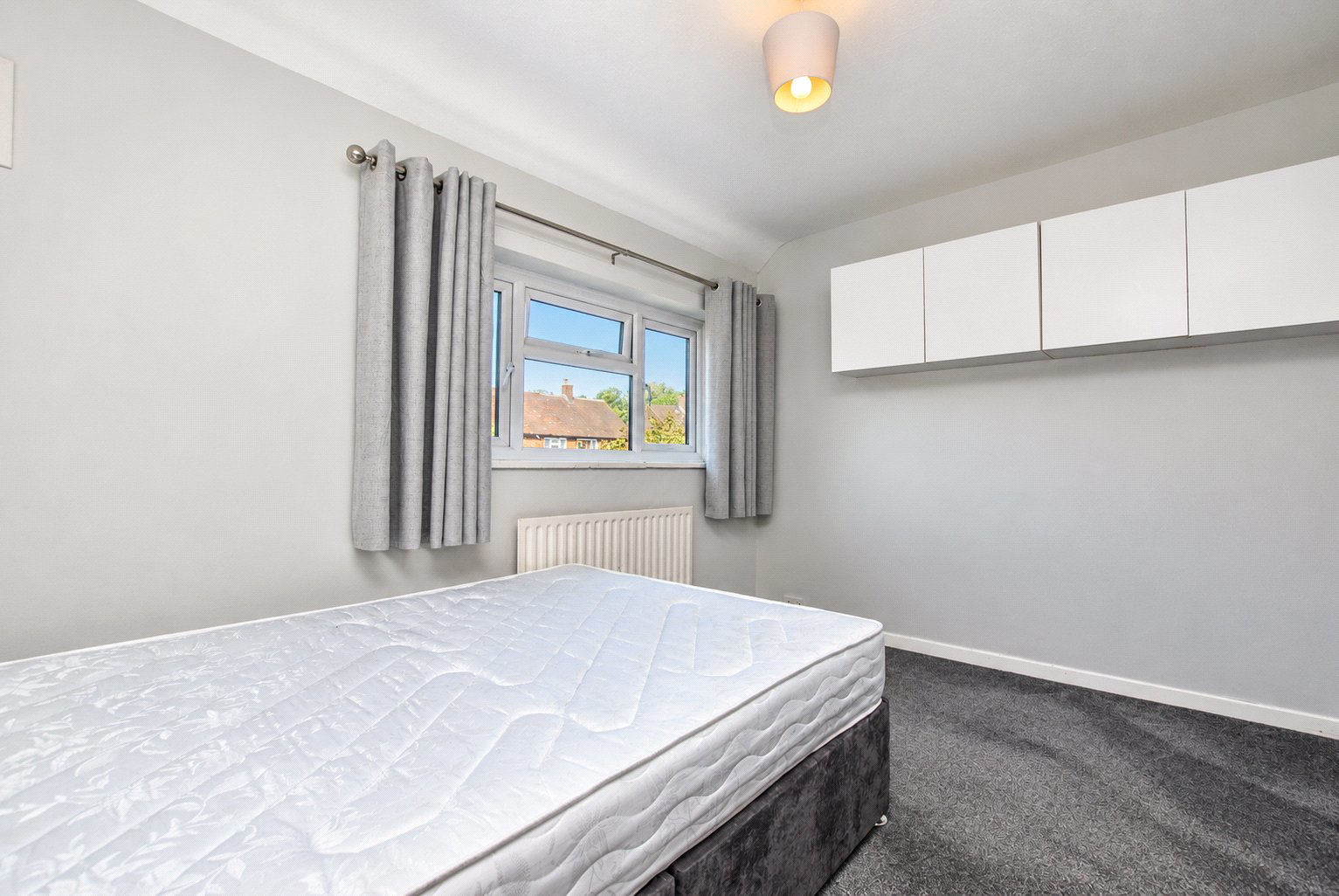 Almond Close, Guildford, Surrey, GU1, photo 4