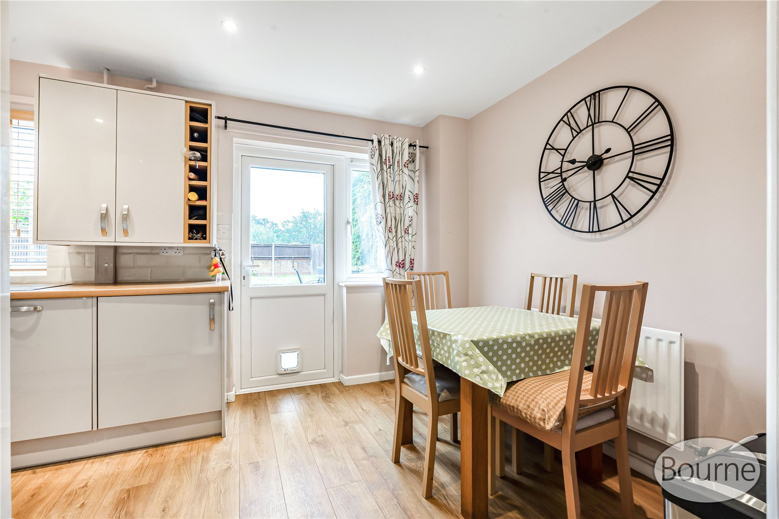 Almsgate, Compton, Guildford, Surrey, GU3, photo 4