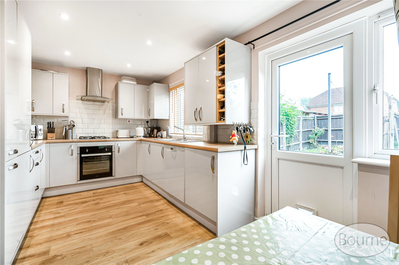Almsgate, Compton, Guildford, Surrey, GU3, photo 5
