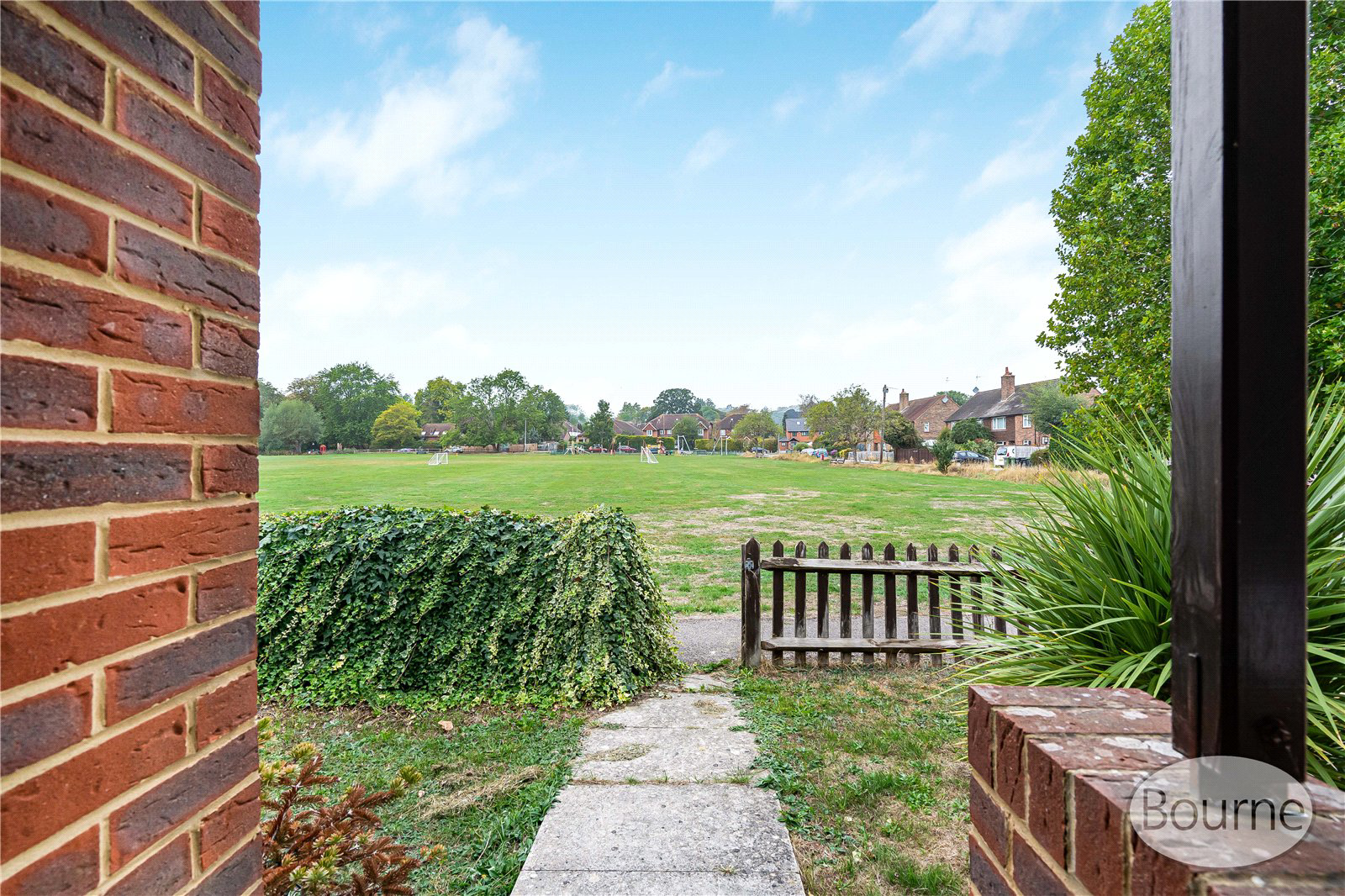 Almsgate, Compton, Guildford, Surrey, GU3, photo 19