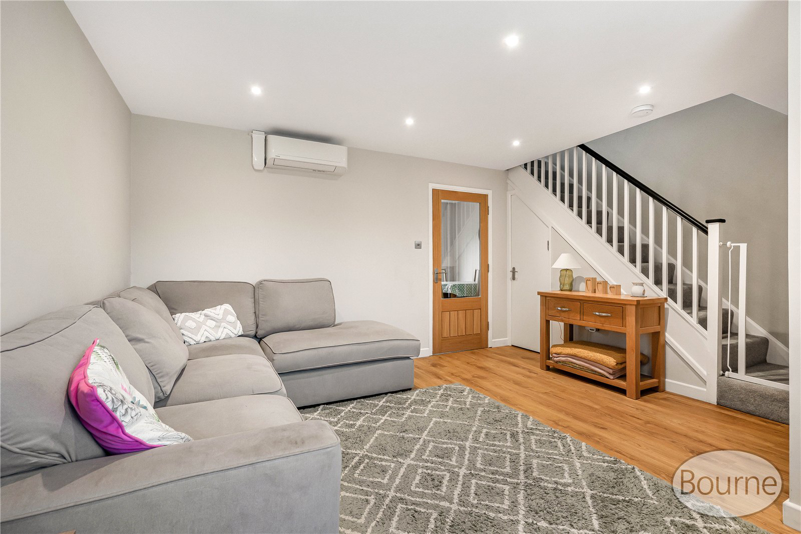 Almsgate, Compton, Guildford, Surrey, GU3, photo 3