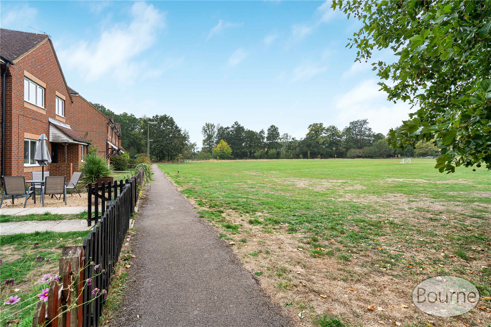 Almsgate, Compton, Guildford, Surrey, GU3, photo 11