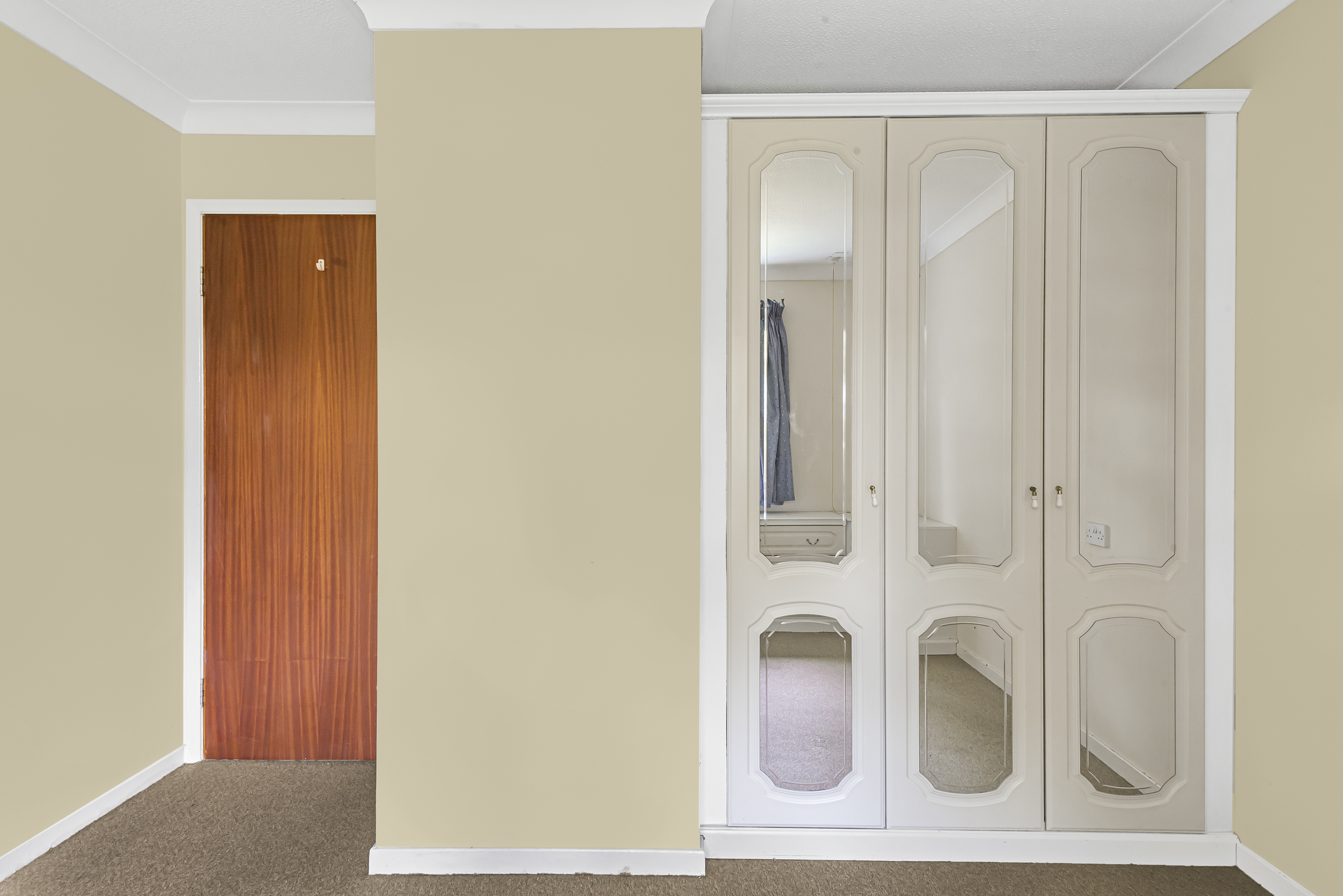 Worplesdon Road, Guildford, Surrey, GU2, photo 4