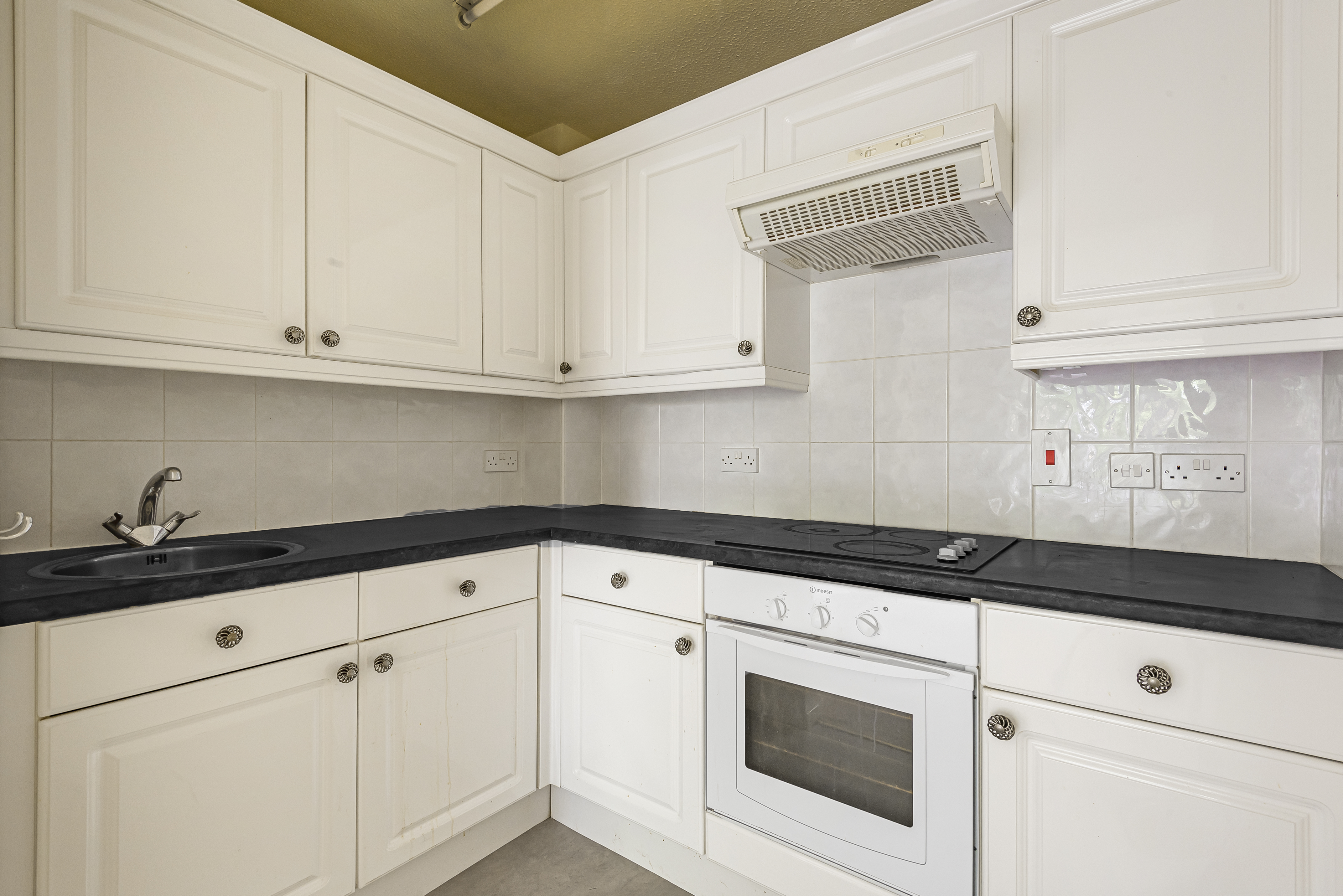 Worplesdon Road, Guildford, Surrey, GU2, photo 3