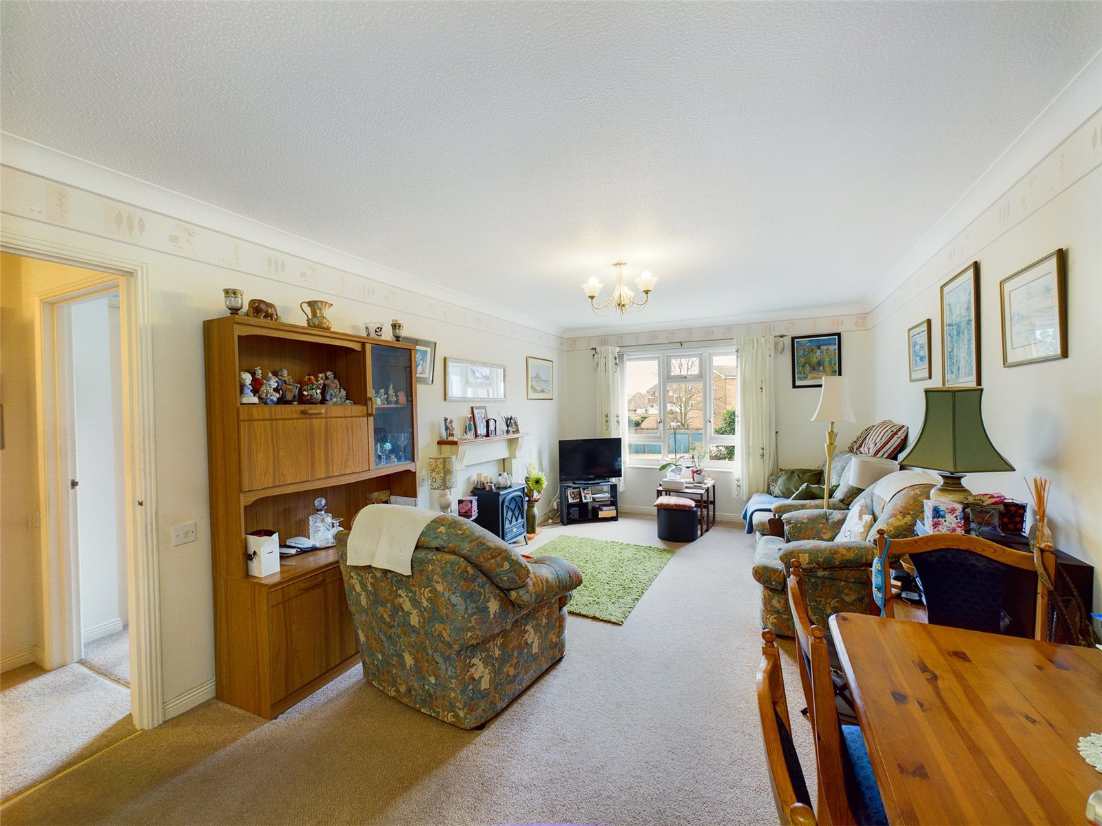 Francis Court, Worplesdon Road, Guildford, Surrey, GU2, photo 2