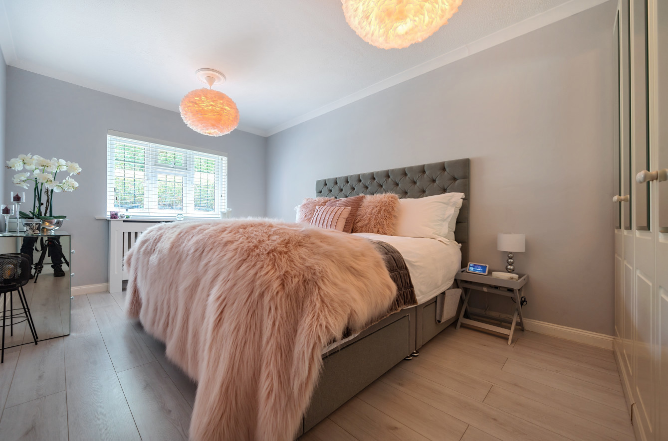The Piccards, Chestnut Avenue, Guildford, Surrey, GU2, photo 7