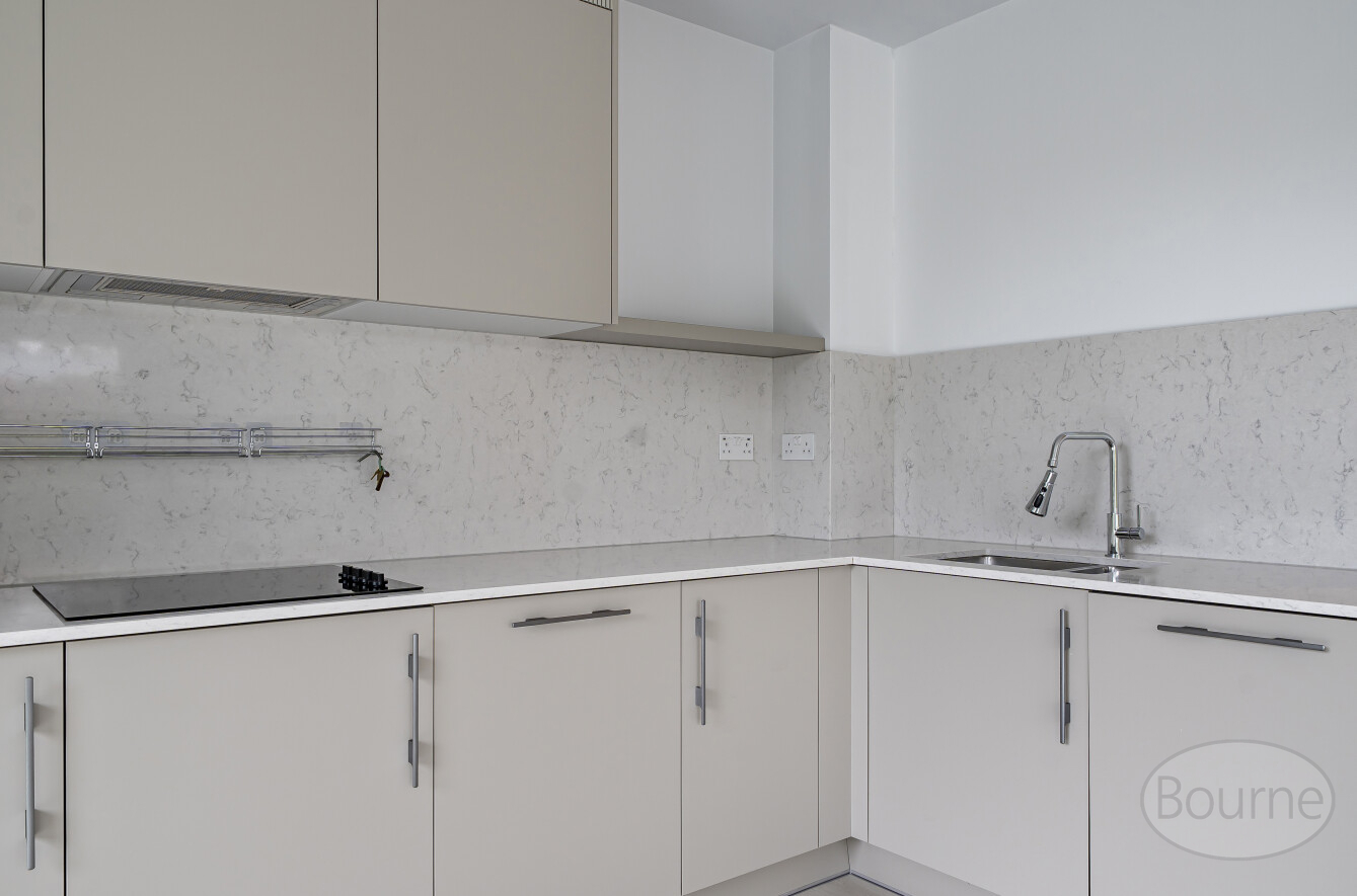 Portsmouth Road, Cobham, Surrey, KT11, photo 11