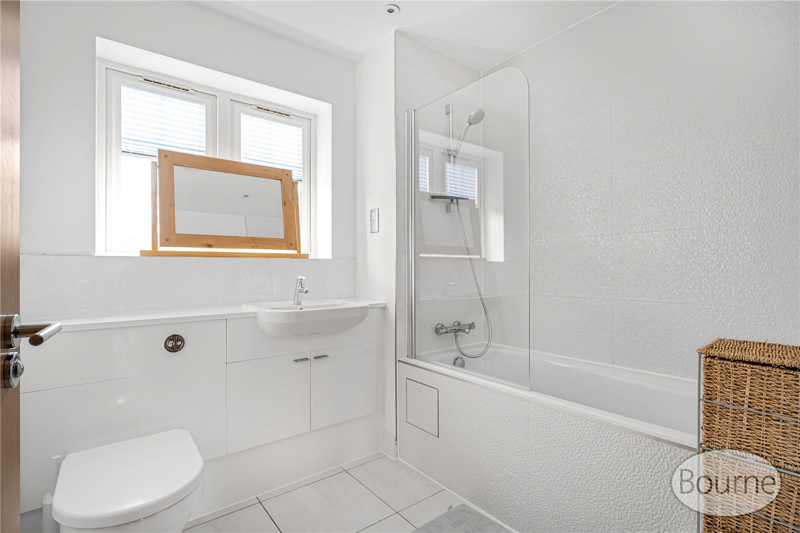 Ayrshire Crescent, Knaphill, Woking, Surrey, GU21, photo 13