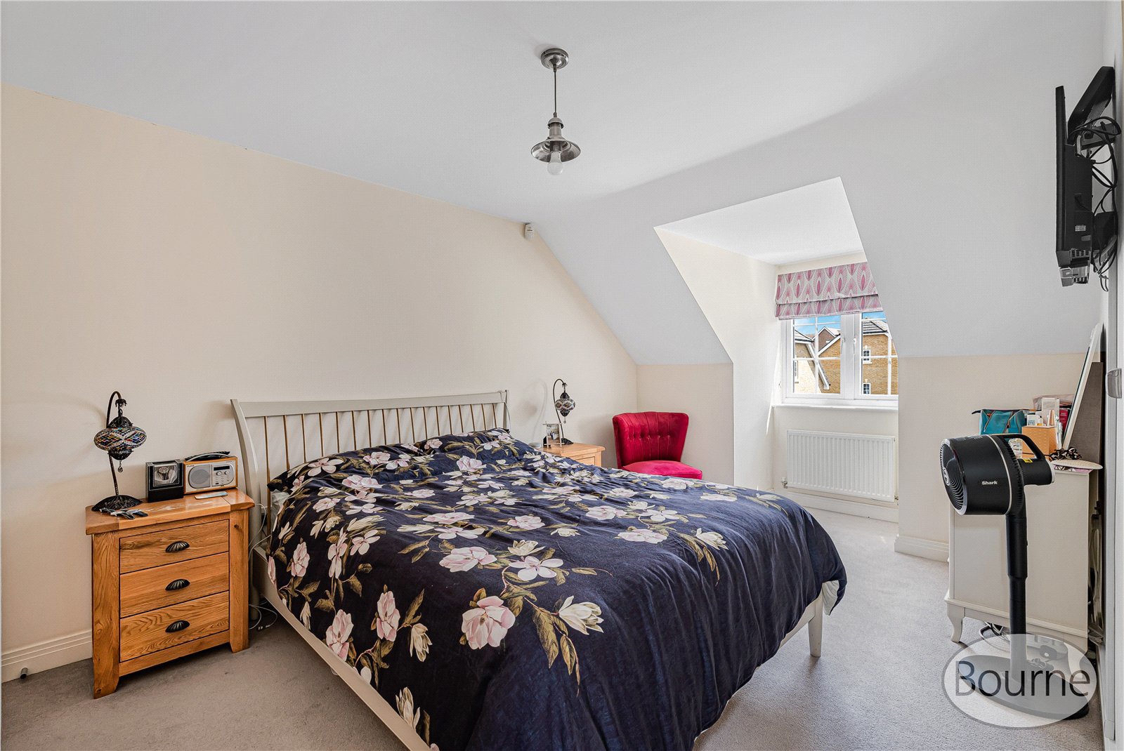 Ayrshire Crescent, Knaphill, Woking, Surrey, GU21, photo 9
