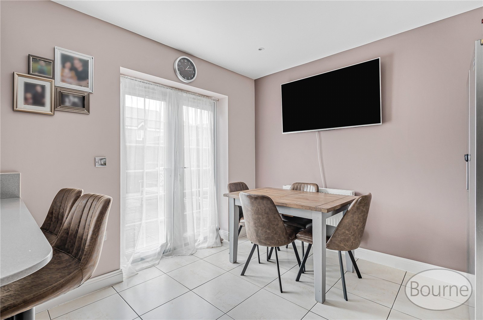 Ayrshire Crescent, Knaphill, Woking, Surrey, GU21, photo 5