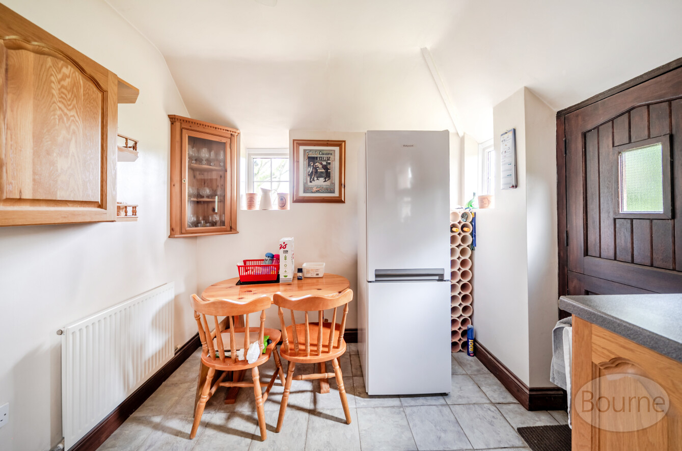 Hale House Lane, Churt, Farnham, Surrey, GU10, photo 10