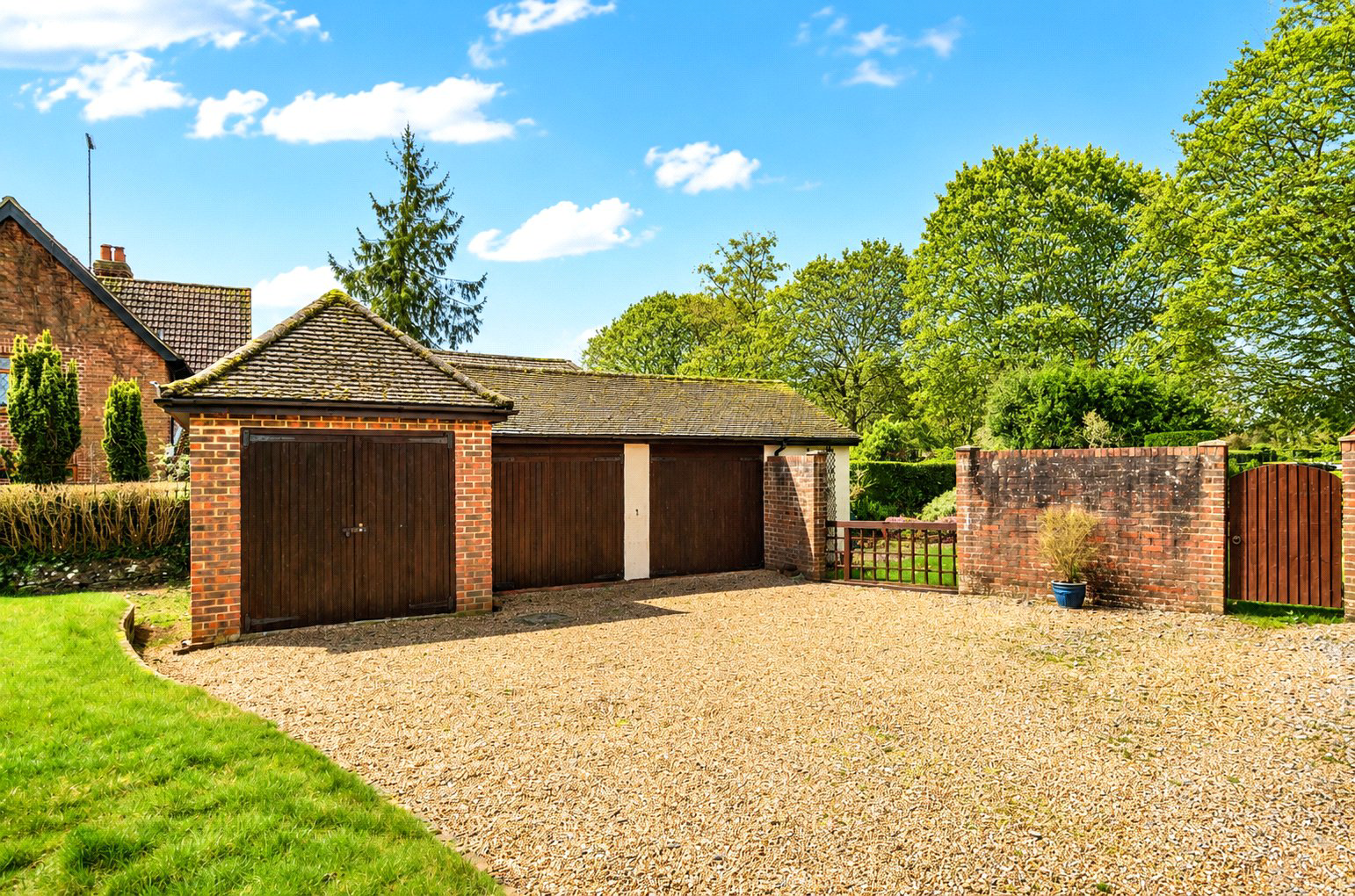 Hale House Lane, Churt, Farnham, Surrey, GU10, photo 13