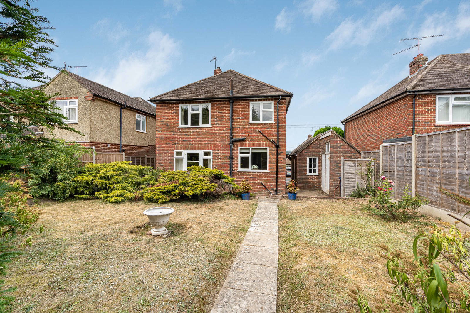 Grove End Road, Farnham, Surrey, GU9, photo 13