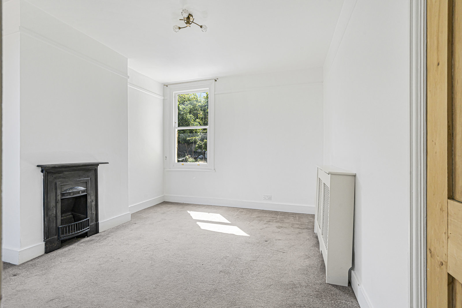 Wodeland Avenue, Guildford, Surrey, GU2, photo 9