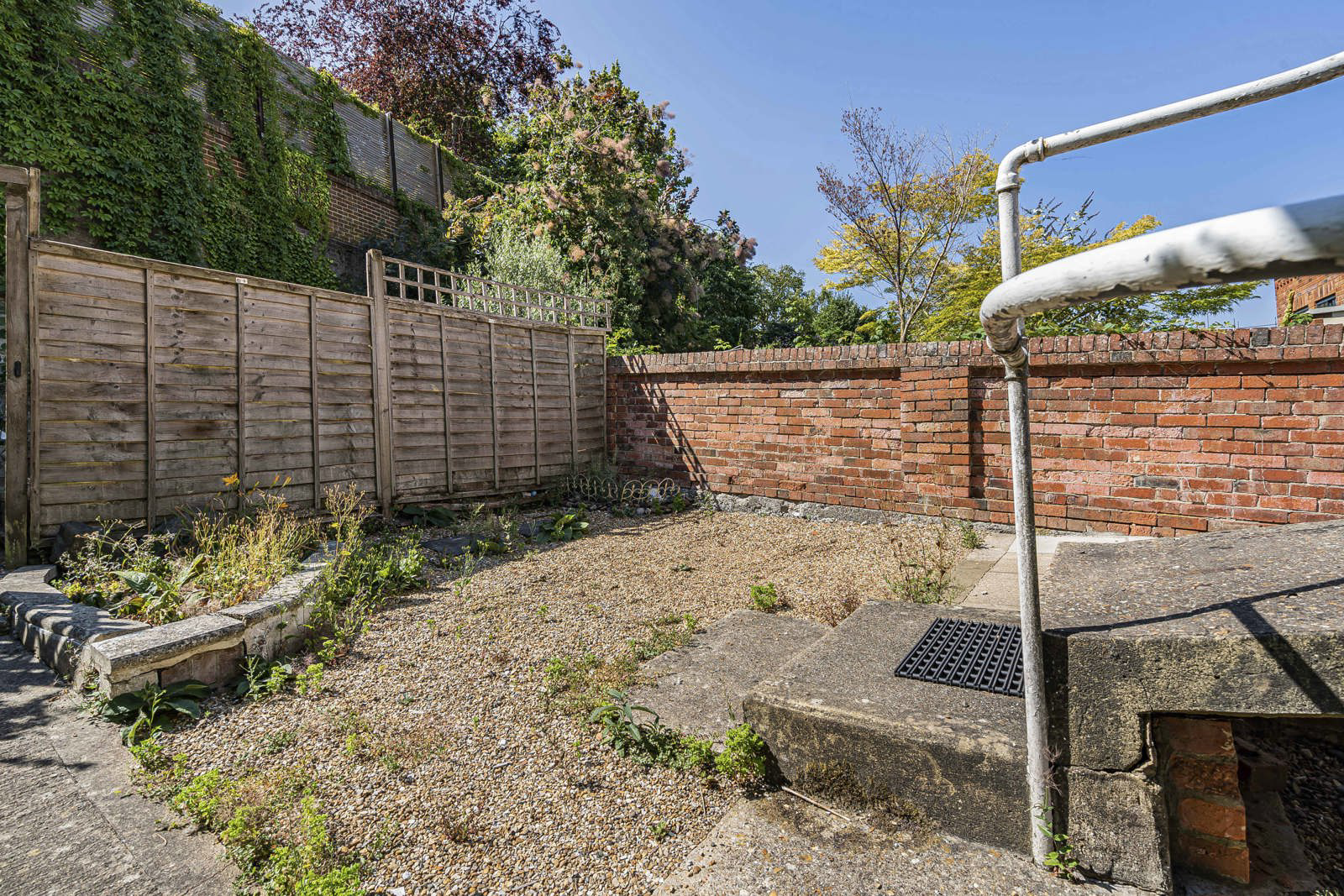 Wodeland Avenue, Guildford, Surrey, GU2, photo 18
