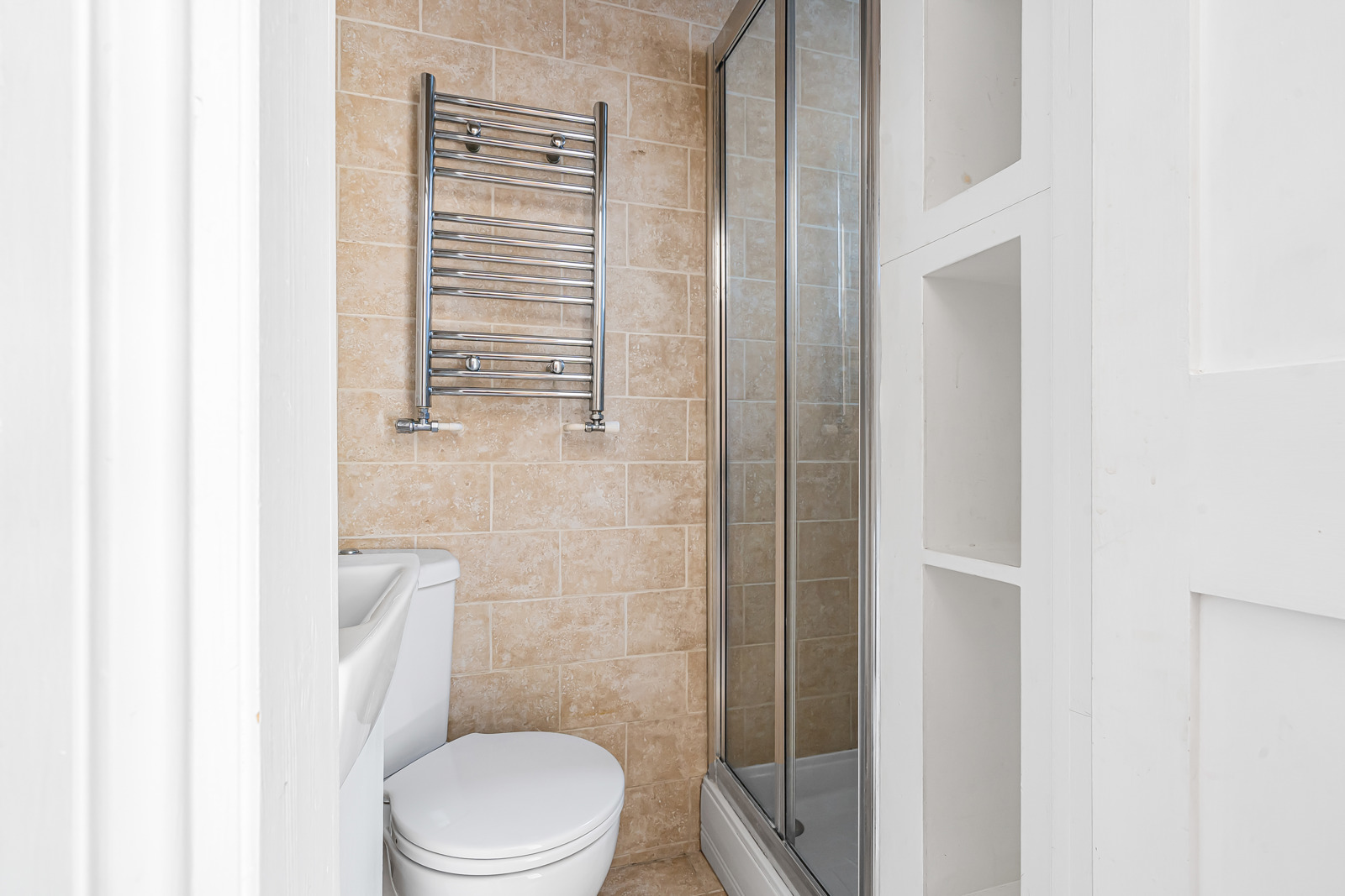 Wodeland Avenue, Guildford, Surrey, GU2, photo 14