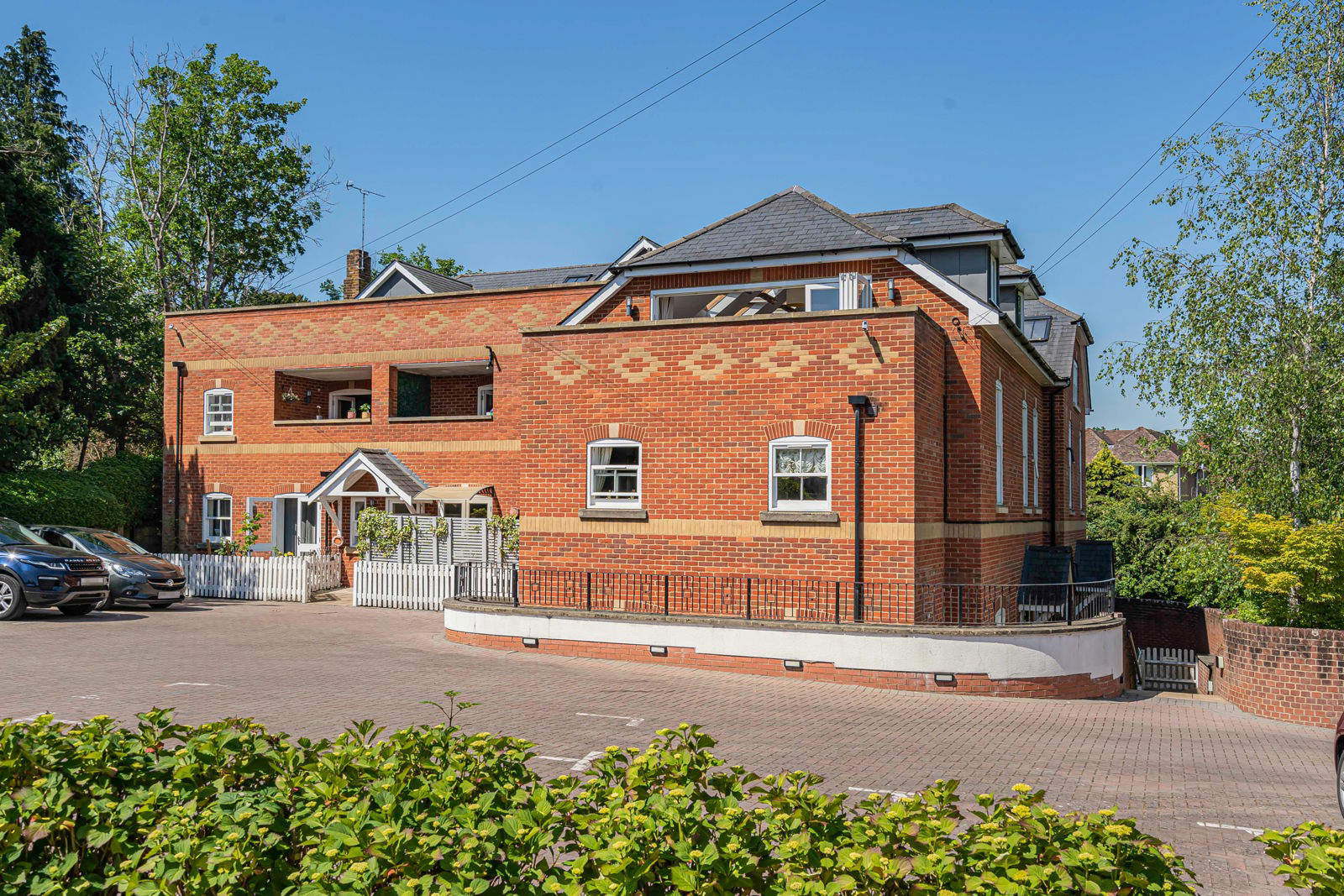 School Hill, Wrecclesham, Farnham, Surrey, GU10