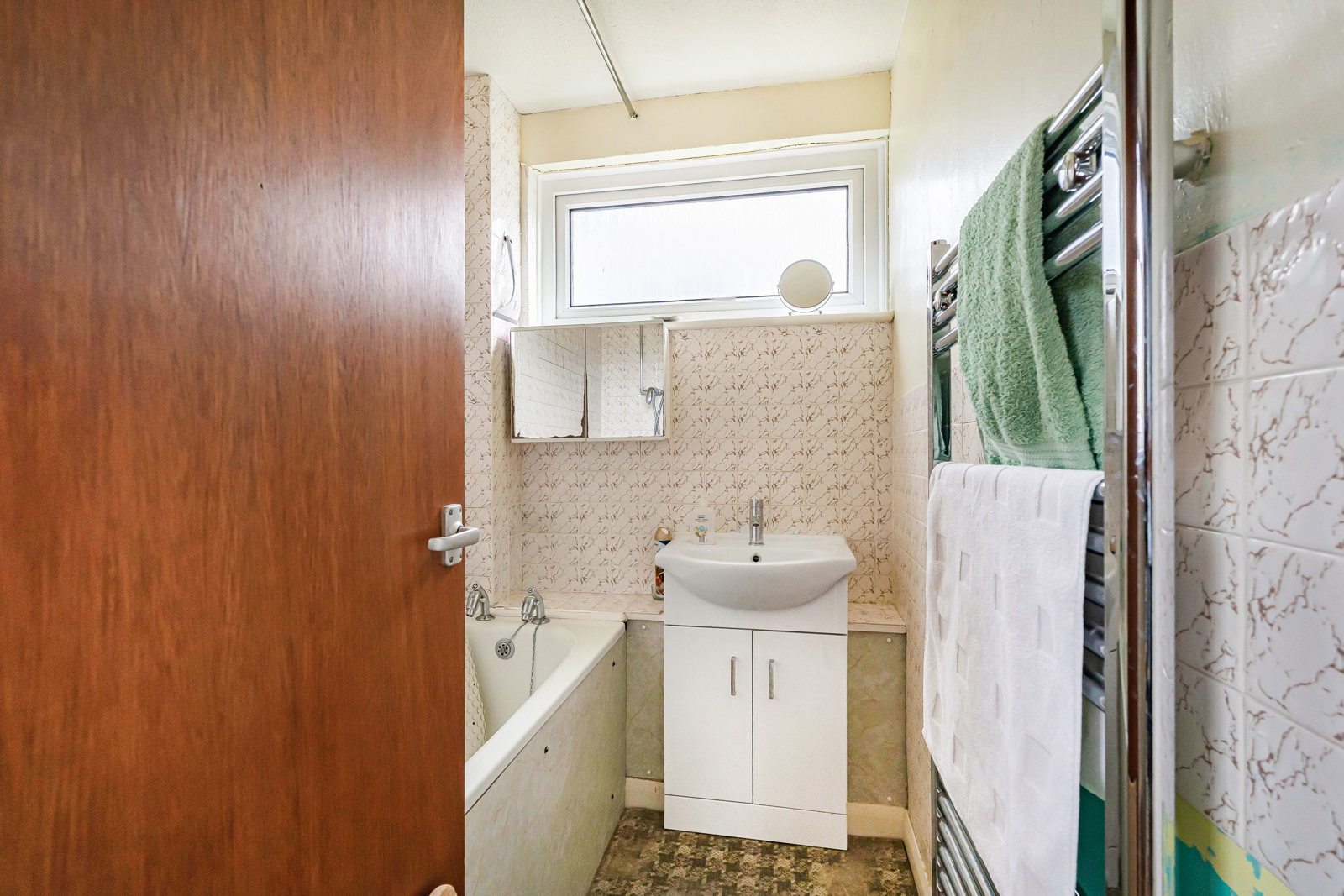 Riverdale, Wrecclesham, Farnham, Surrey, GU10, photo 17