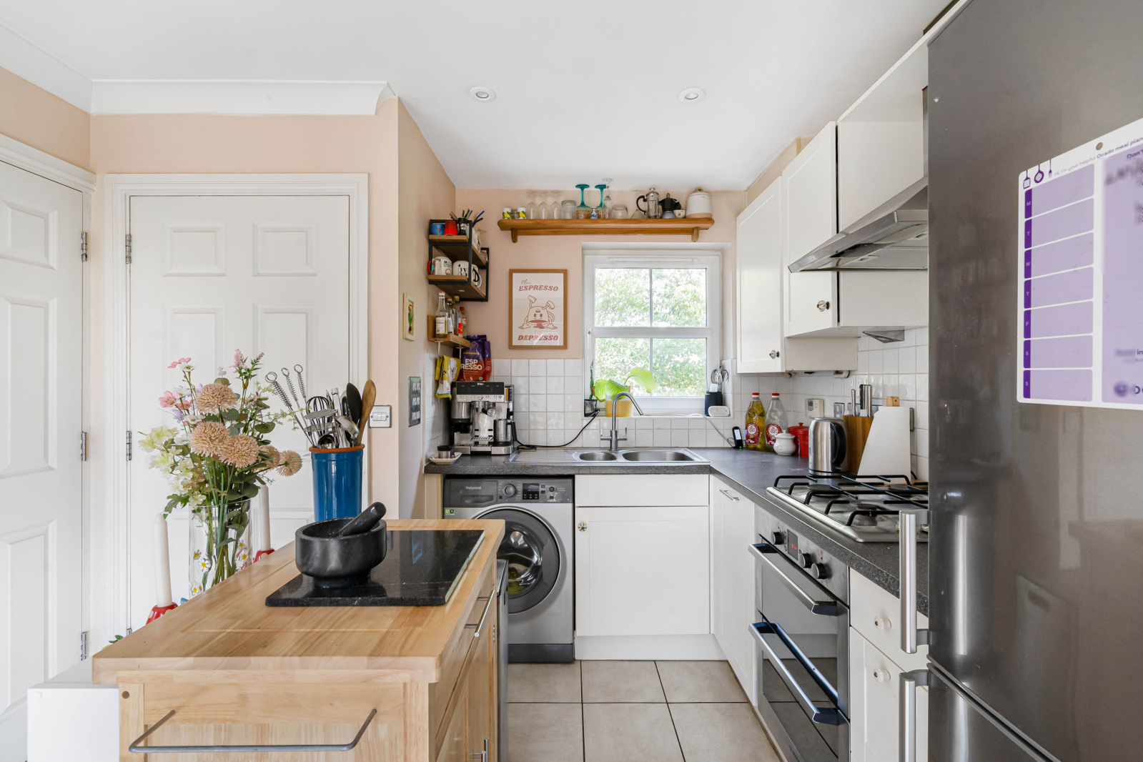 Ellerton Way, Wrecclesham, Farnham, Surrey, GU10, photo 3