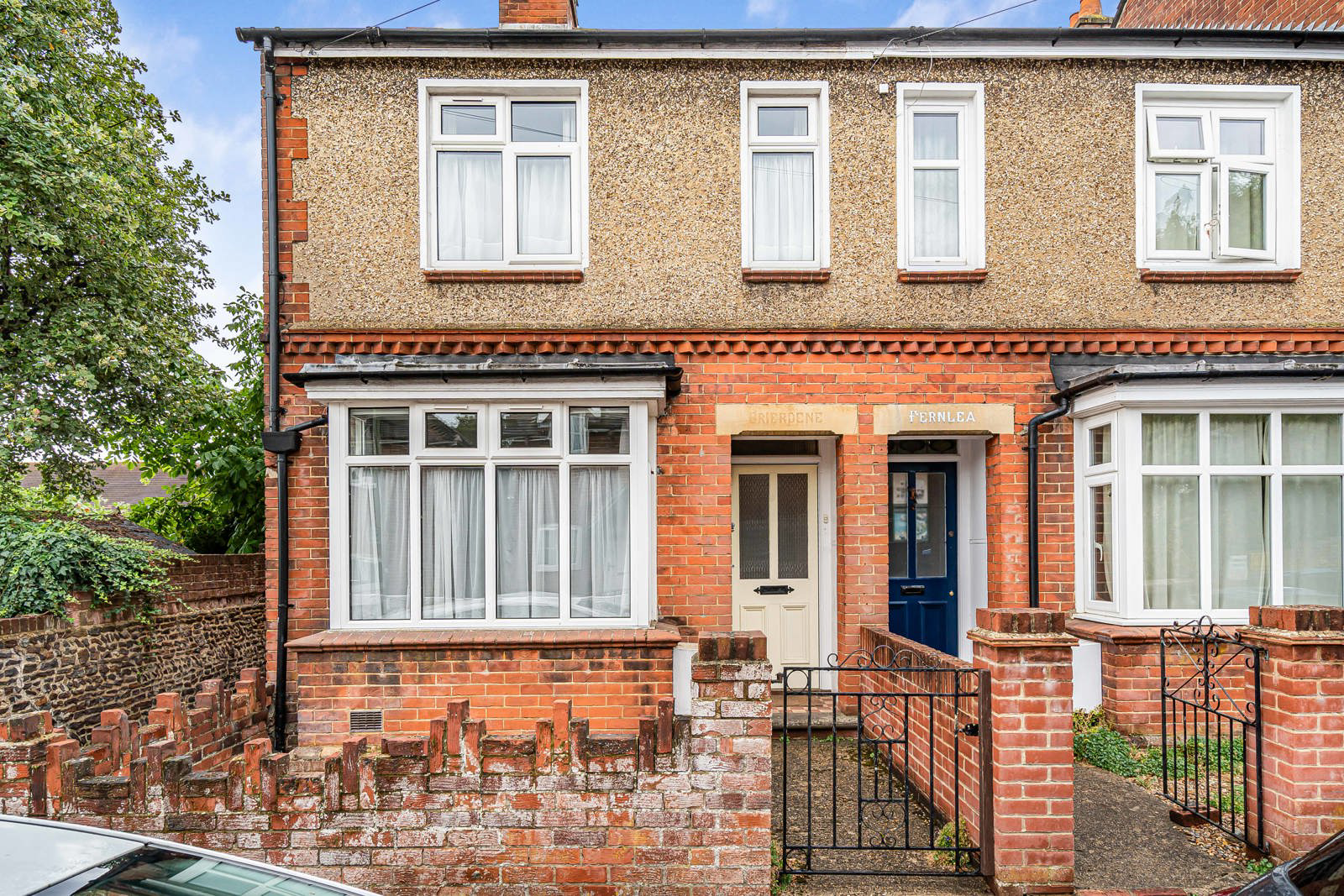 Sumner Road, Farnham, Surrey, GU9