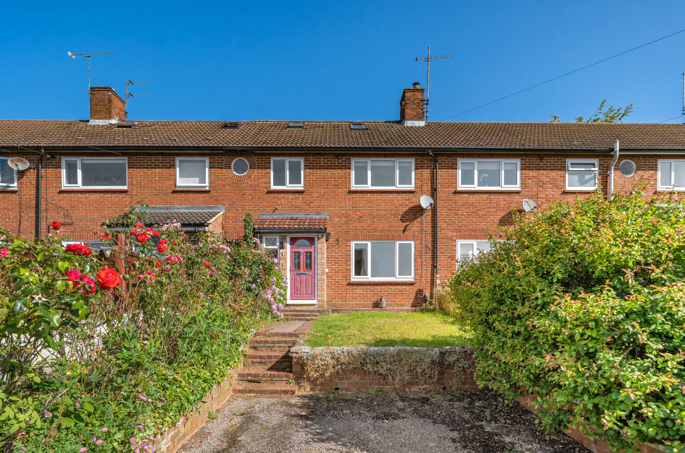 Bricksbury Hill, Farnham, Surrey, GU9