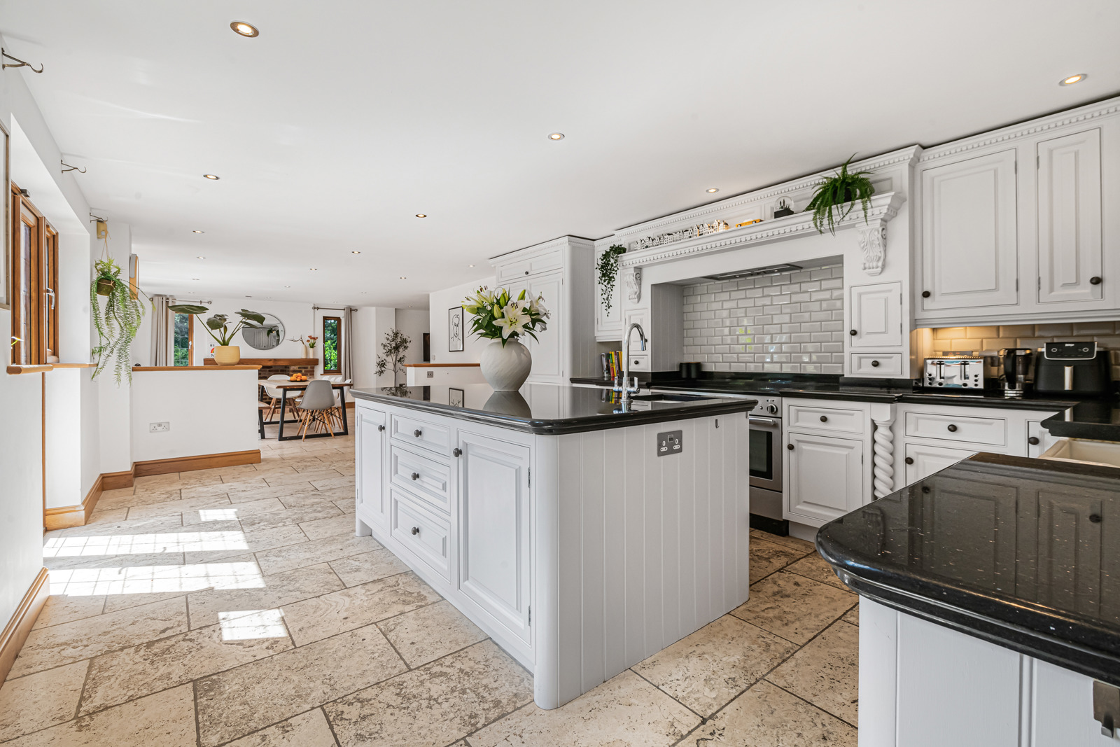 Vale Wood Drive, Lower Bourne, Farnham, Surrey, GU10, photo 3