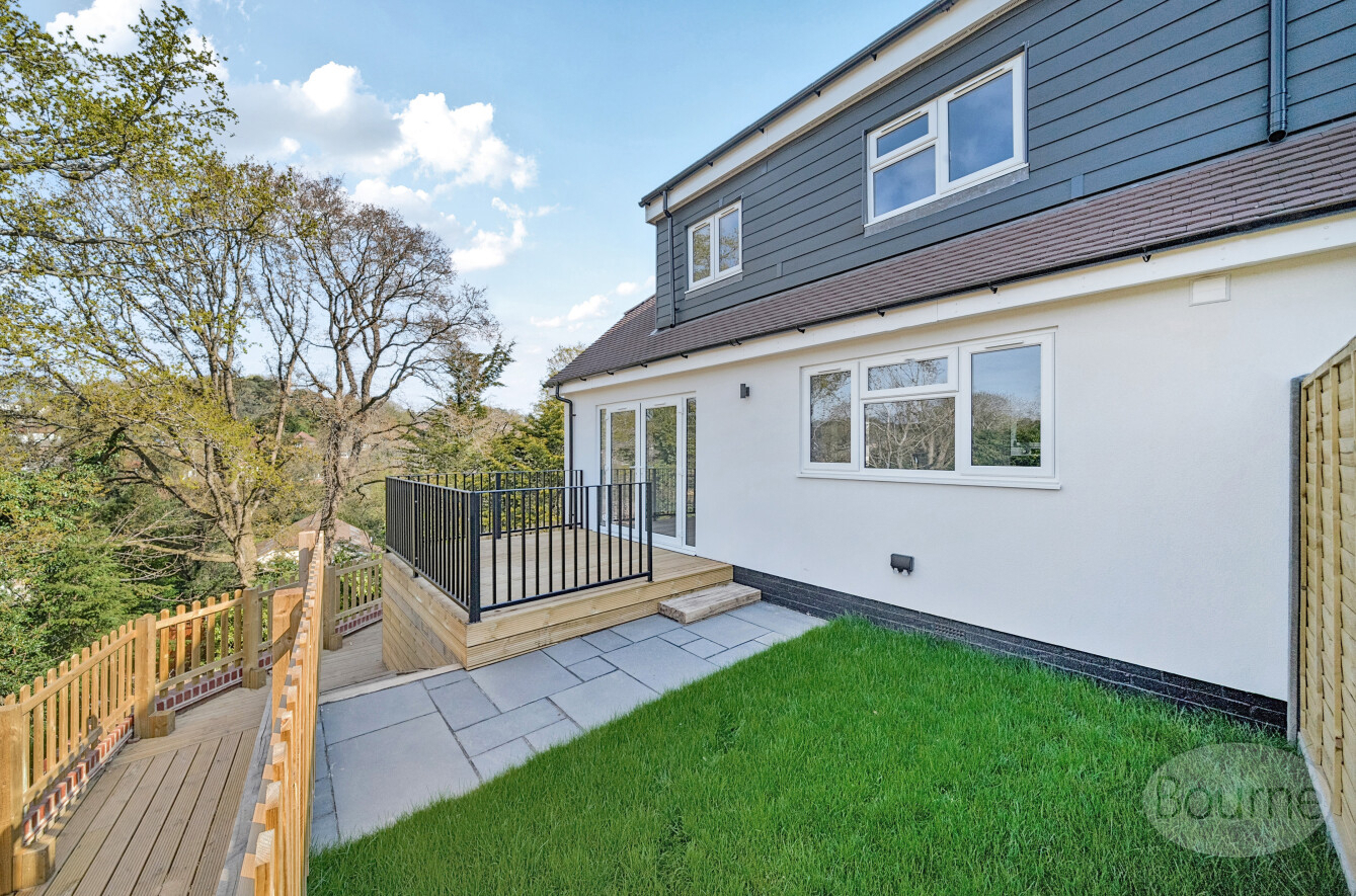Broomwood Way, Lower Bourne, Farnham, Surrey, GU10, photo 4