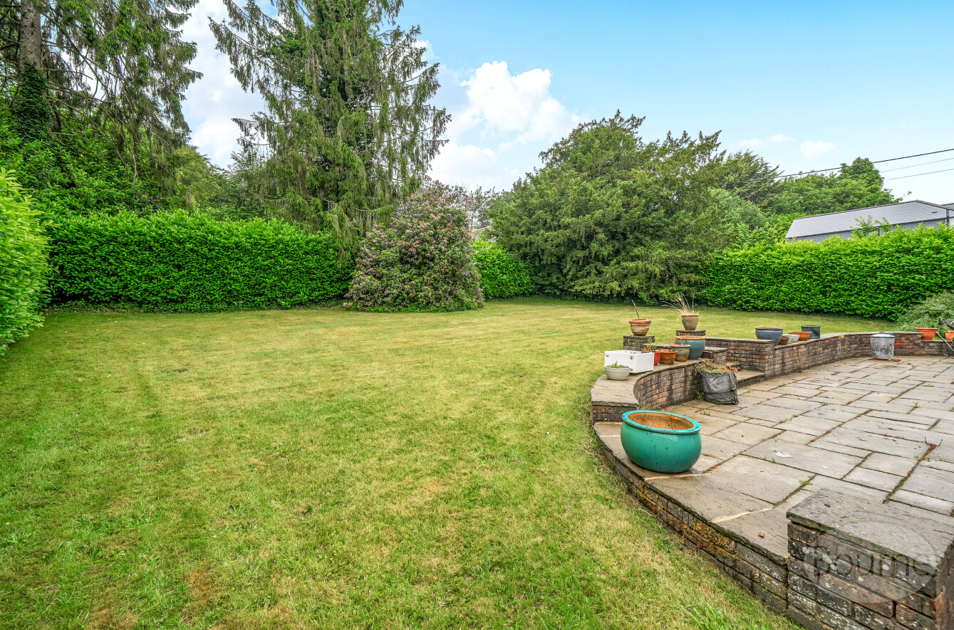 Grosvenor Road, Medstead, Alton, Hampshire, GU34, photo 13