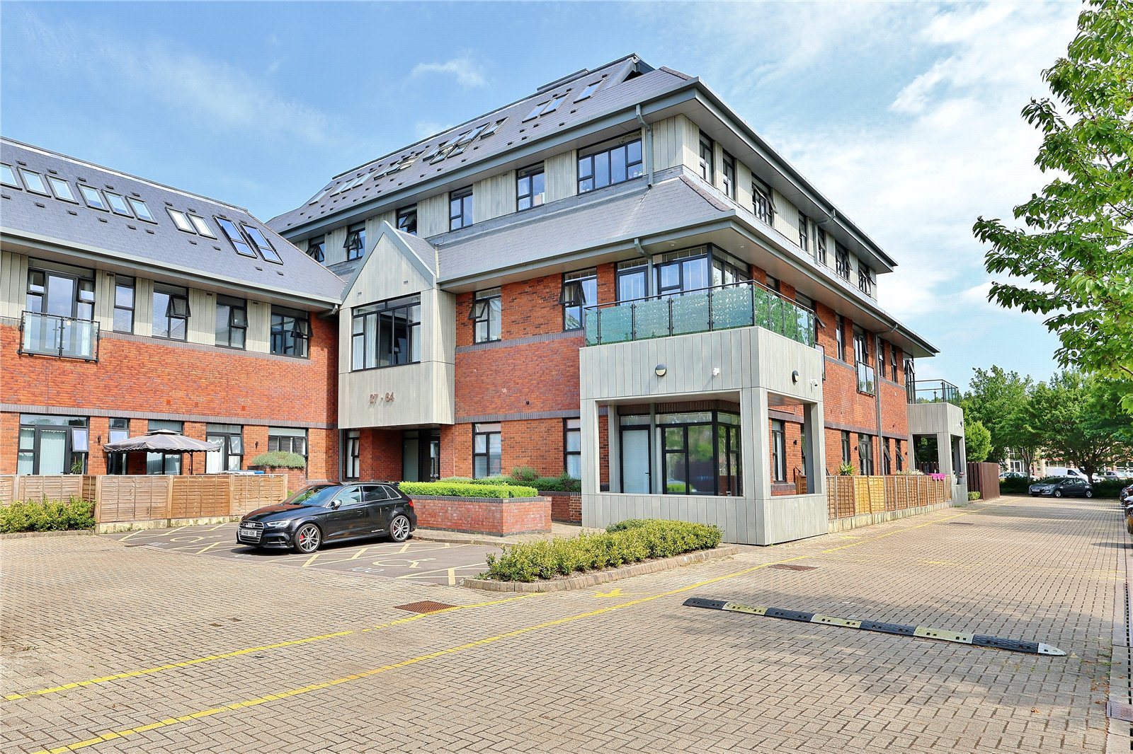 Albert Drive, Woking, Surrey, GU21, photo 9