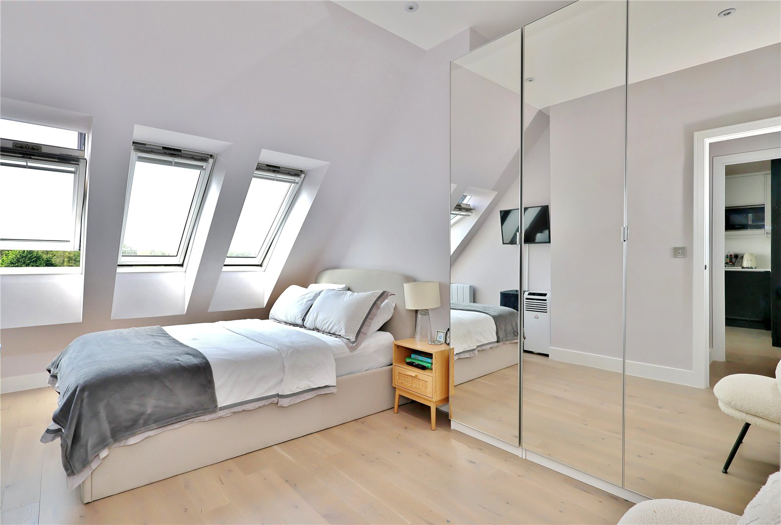 Albert Drive, Woking, Surrey, GU21, photo 5