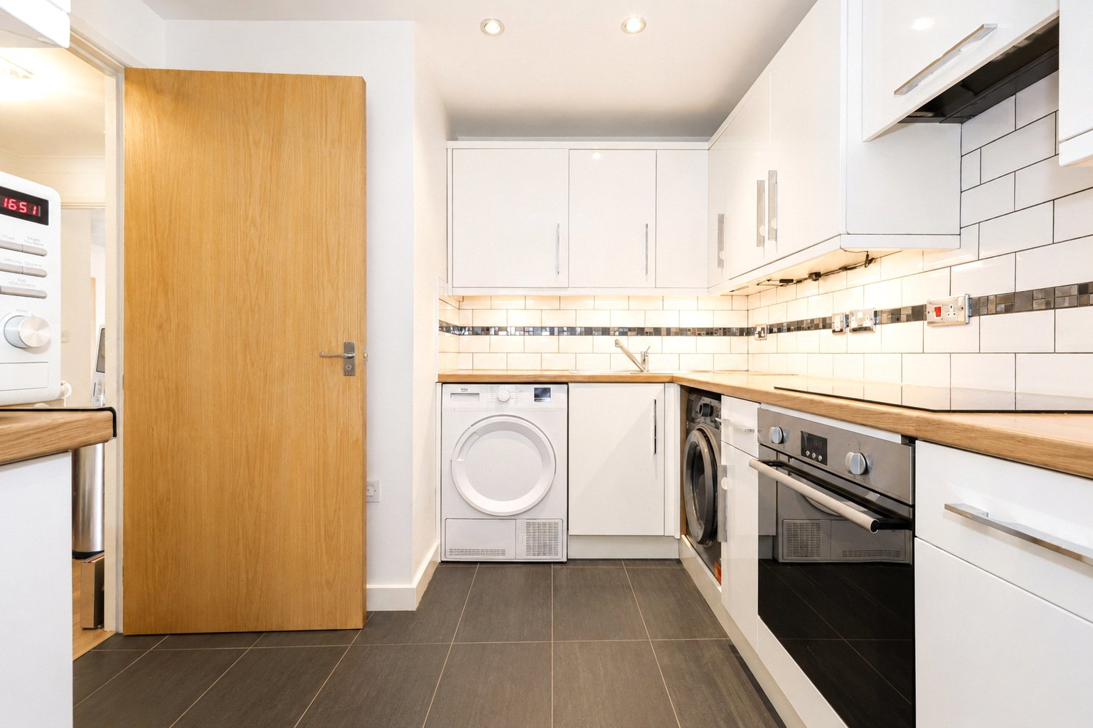 Kings Road, Woking, Surrey, GU21, photo 3