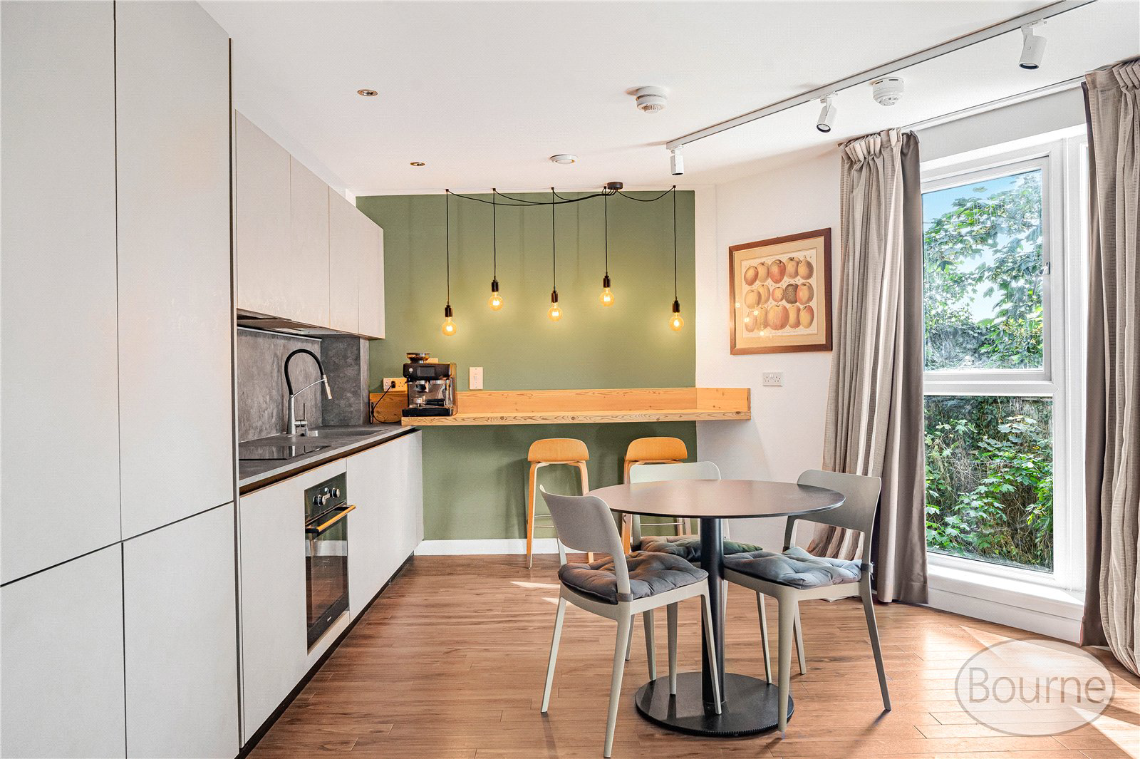 Guildford Road, Woking, Surrey, GU22, photo 4