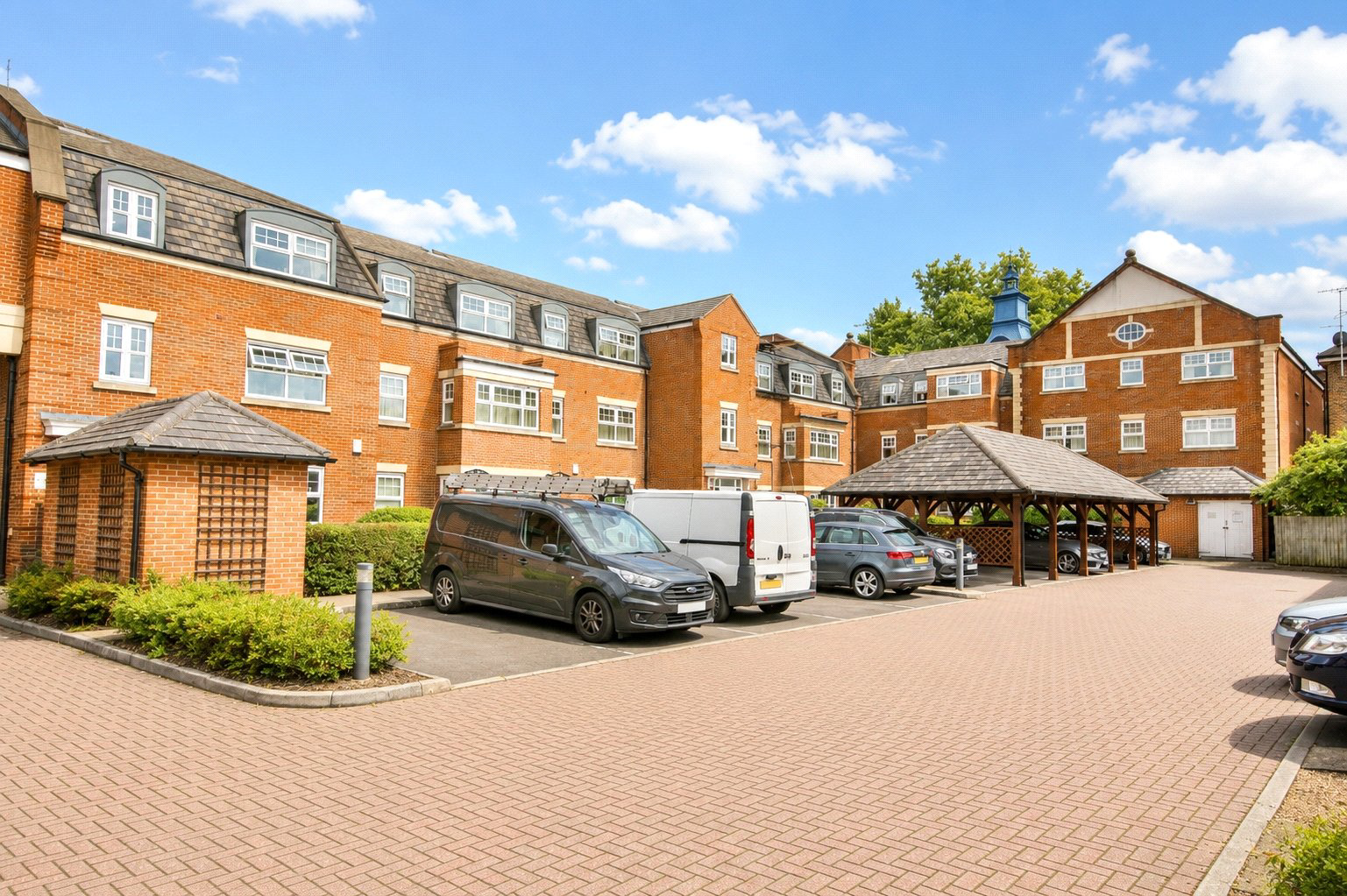 Kings Road, Woking, Surrey, GU21